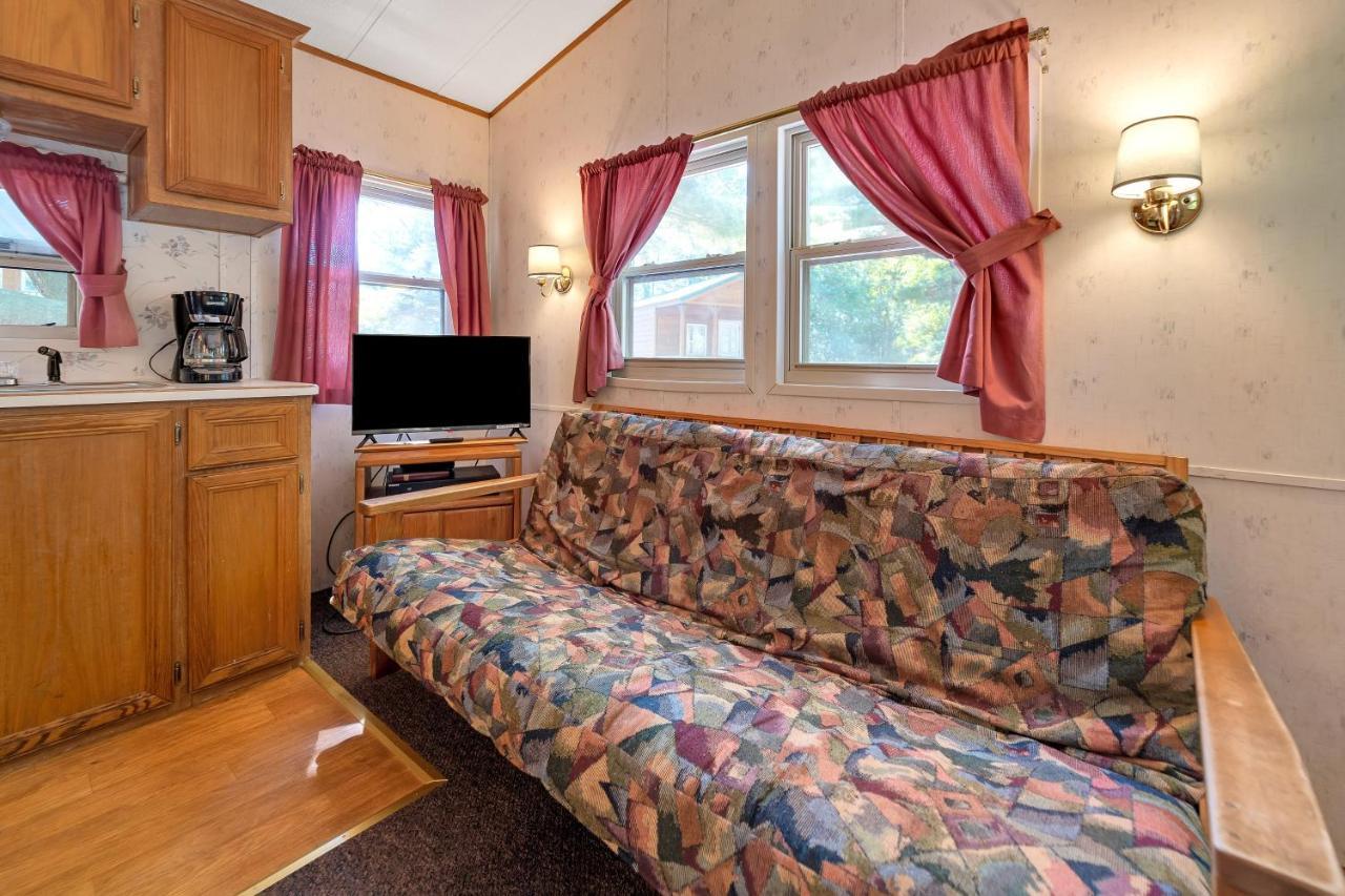 Yogi Bear's Jellystone Park Camp-resort Wisconsin Dells Camping Lake Delton